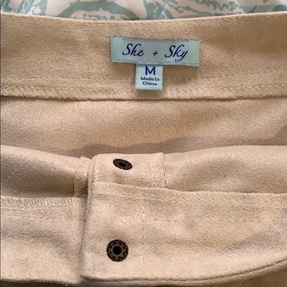 Tan button up short skirt - Picture 3 of 3